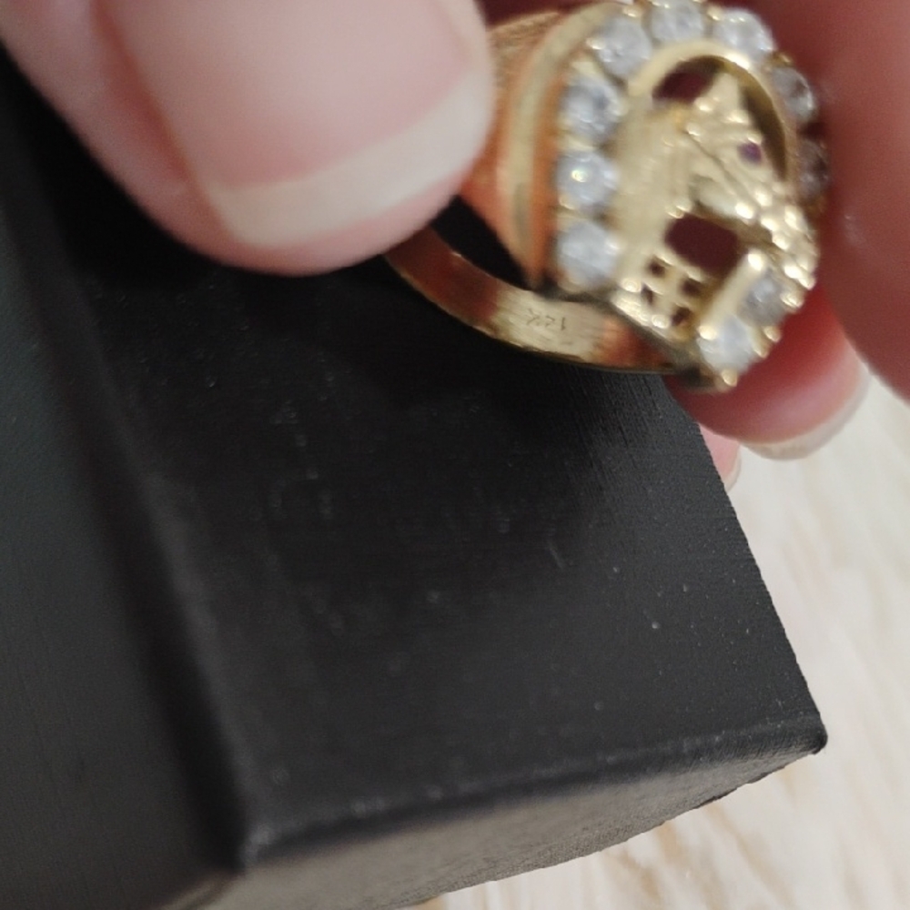SALE! RARE! 40's 14kt Elegant Gold Horse Shoe Ring 11 Diamonds & 1 Ruby Eye - Picture 9 of 12